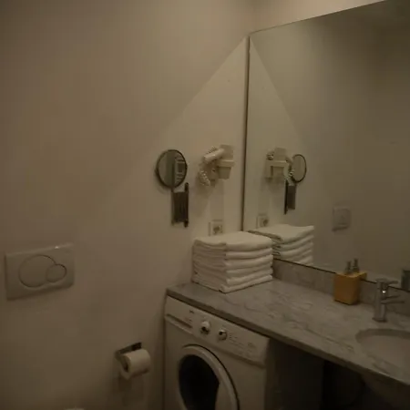 Fink Apartment